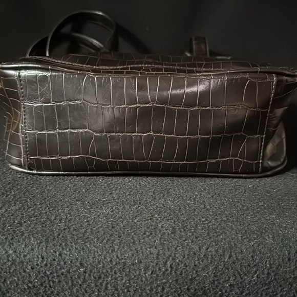 Dark brown crocodile embossed vinyl bag - Picture 5 of 8
